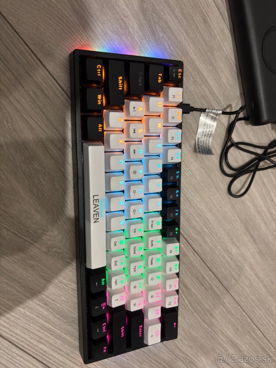 Herná klávesnica 61% - 2