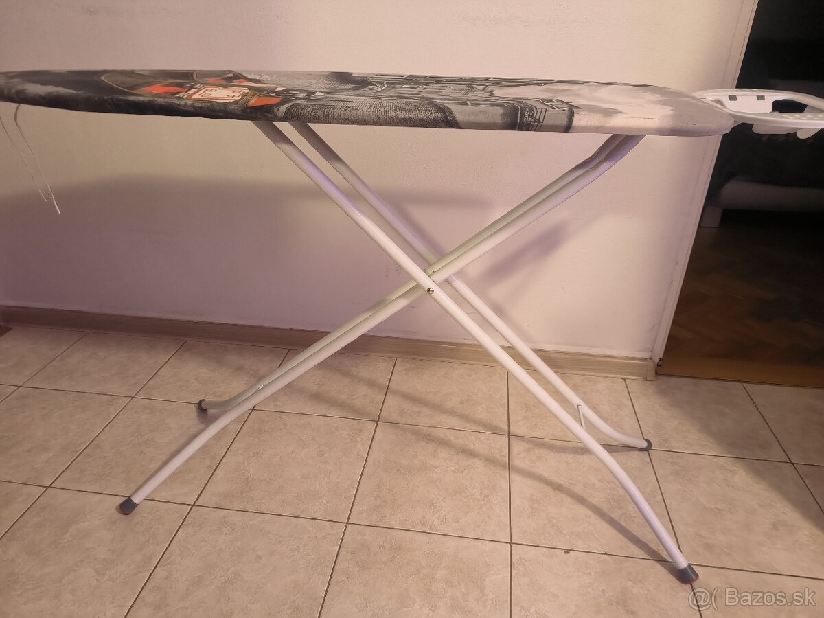 Žehliaca doska Brilanz Euro II so zásuvkou A11857 - 2