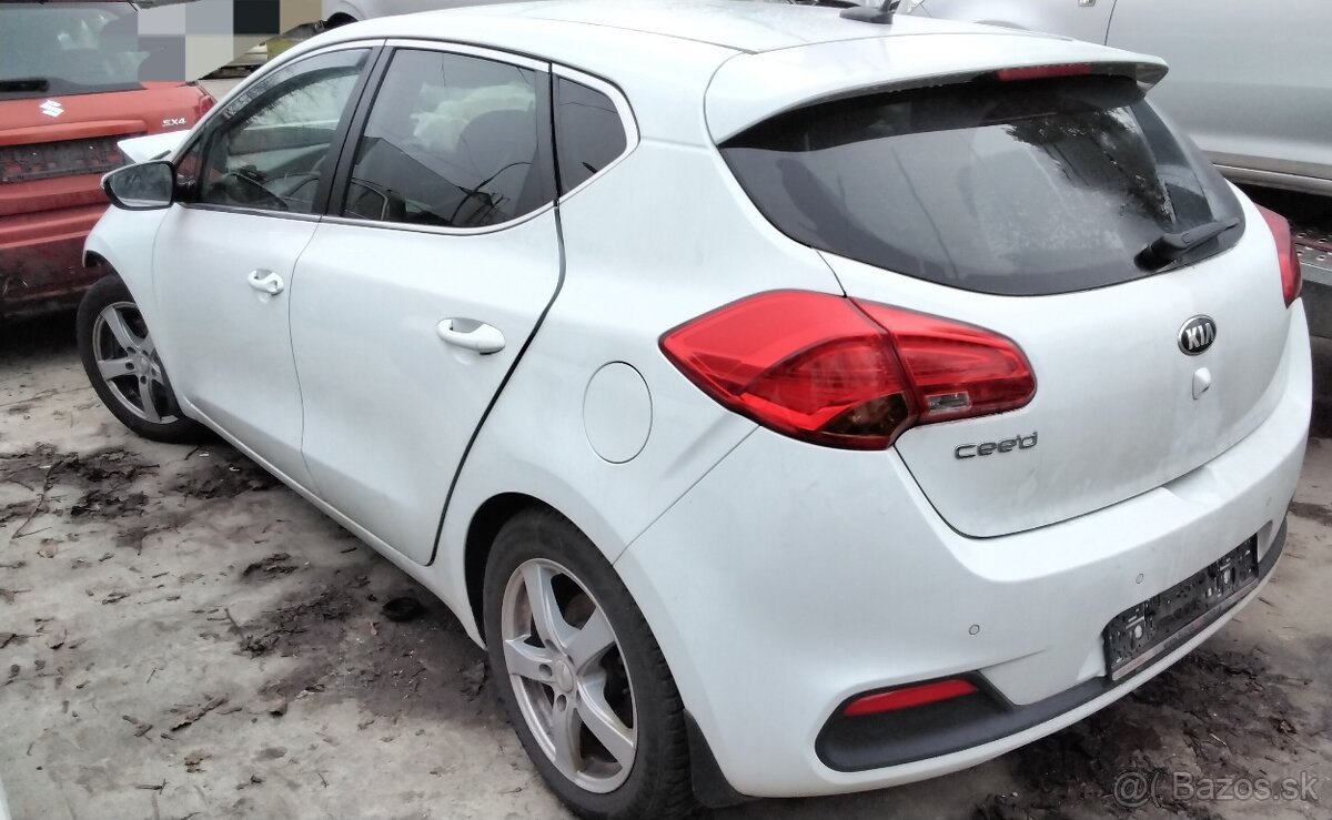 KIA CEED 1.6 GDi 2014 predám DVERE, MOTOR G4FD, PIATE DVERE, - 2