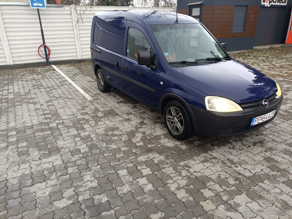 Predám Opel Combo 1.7 DTI rv 2004 55kw - 2