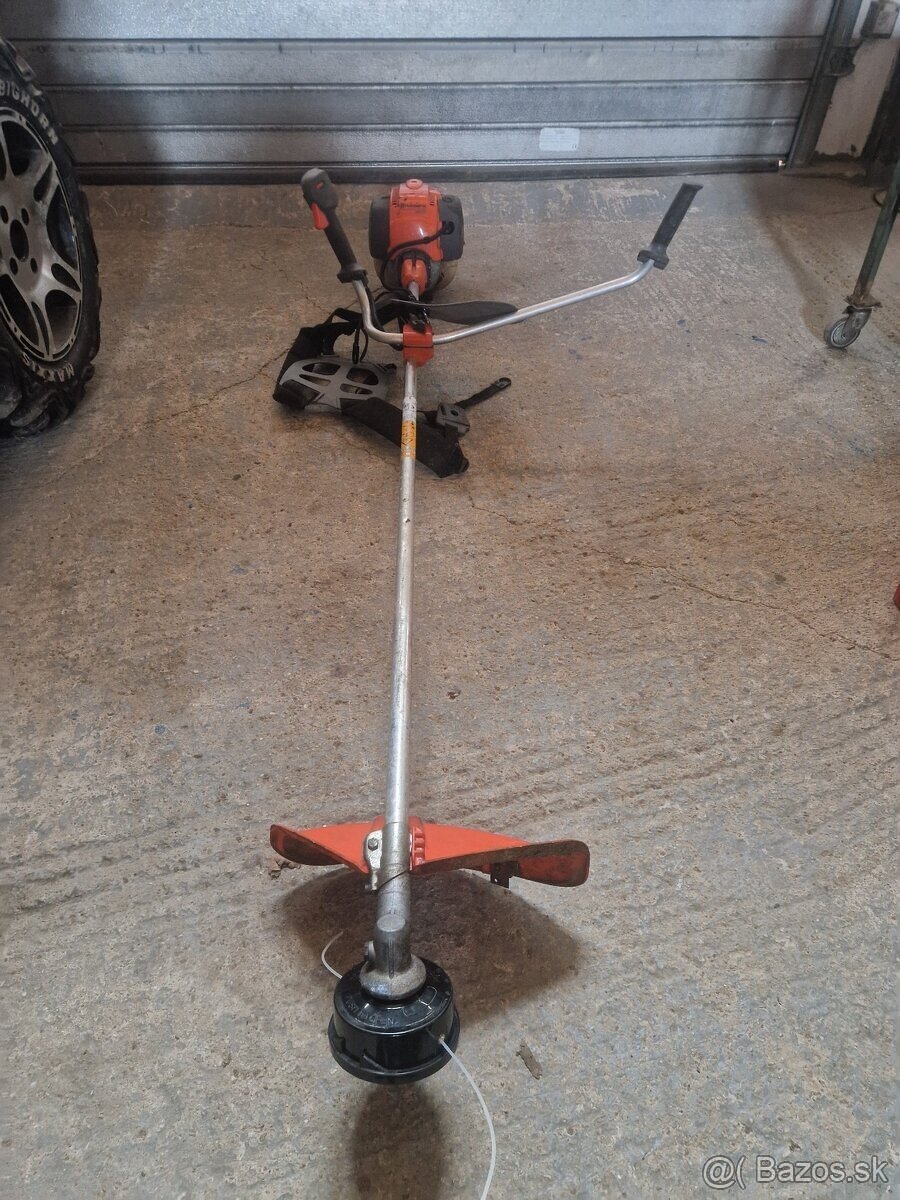 Predám profi Husqarna 324R 4takt - 2