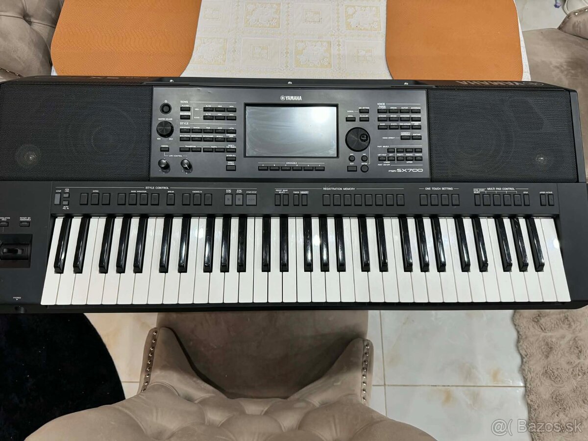 Predám Yamaha SX 700 - 2