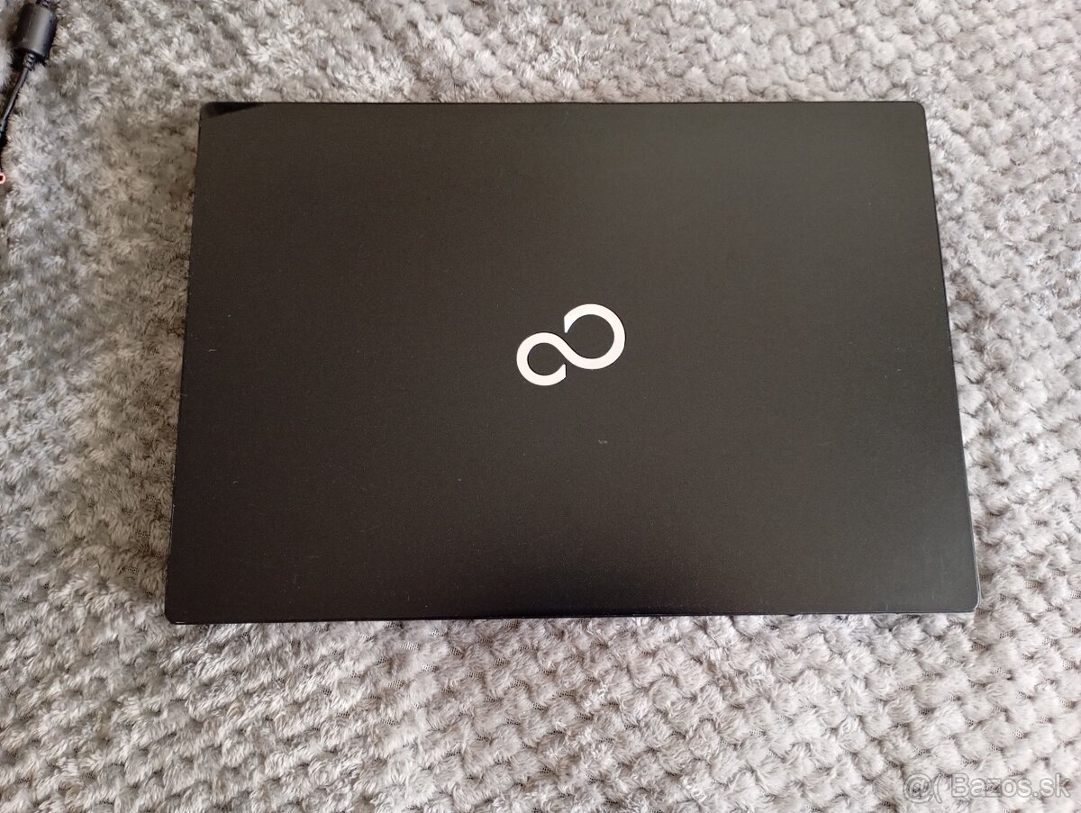predám FUJITSU LIFEBOOK U904 , WINDOWS 10 - 2