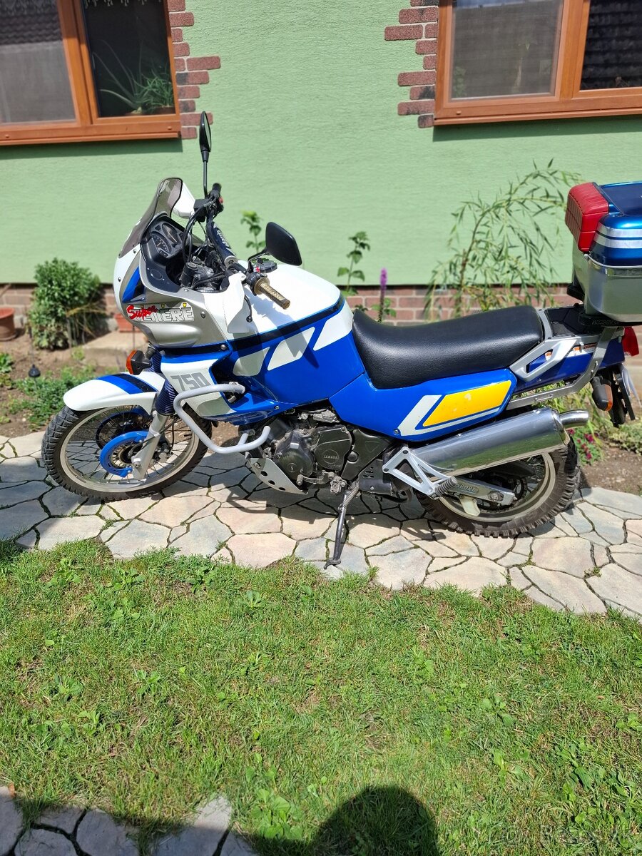 Yamaha 750 super tenere