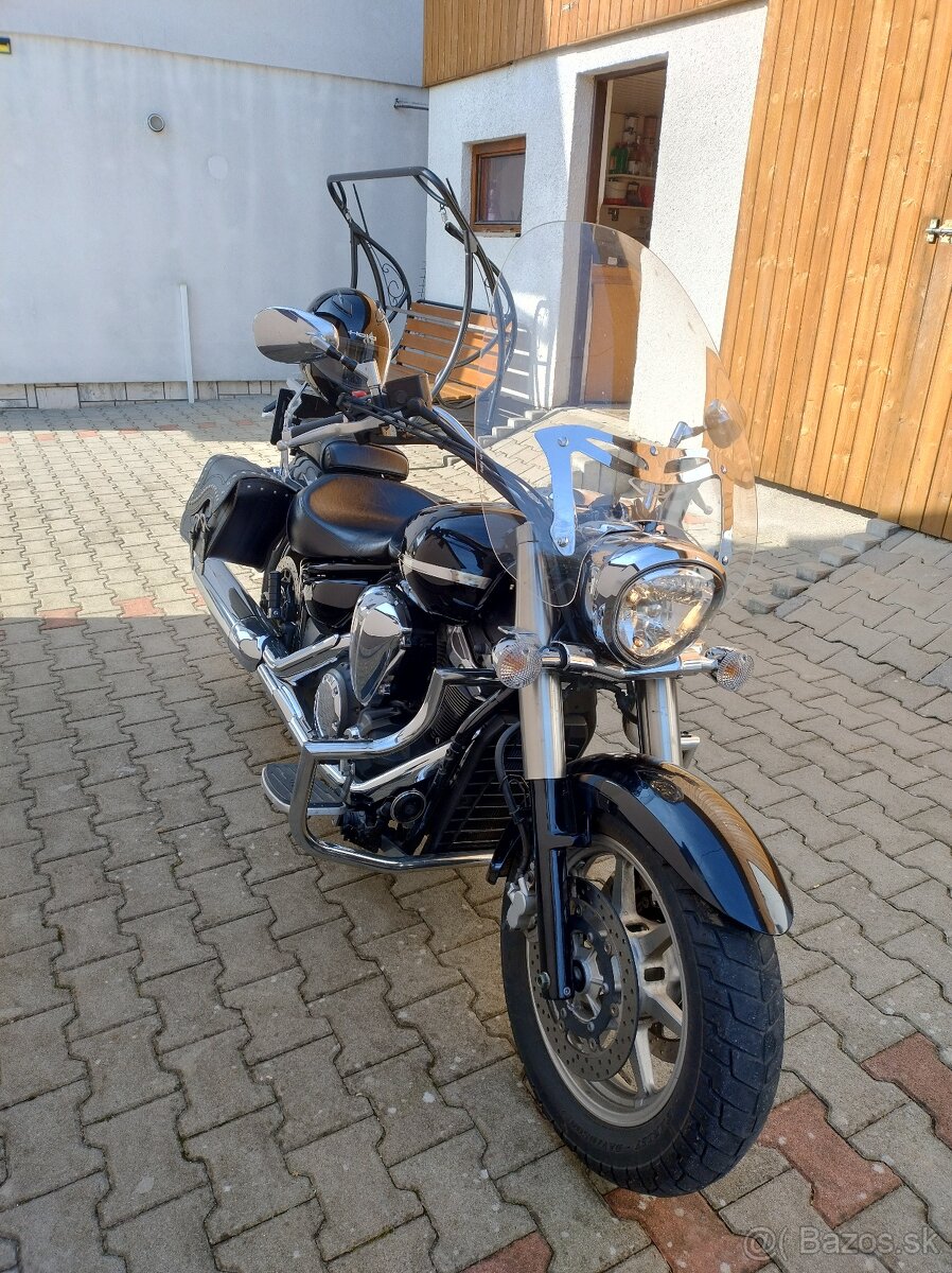 Yamaha XVS 1300 A - 2