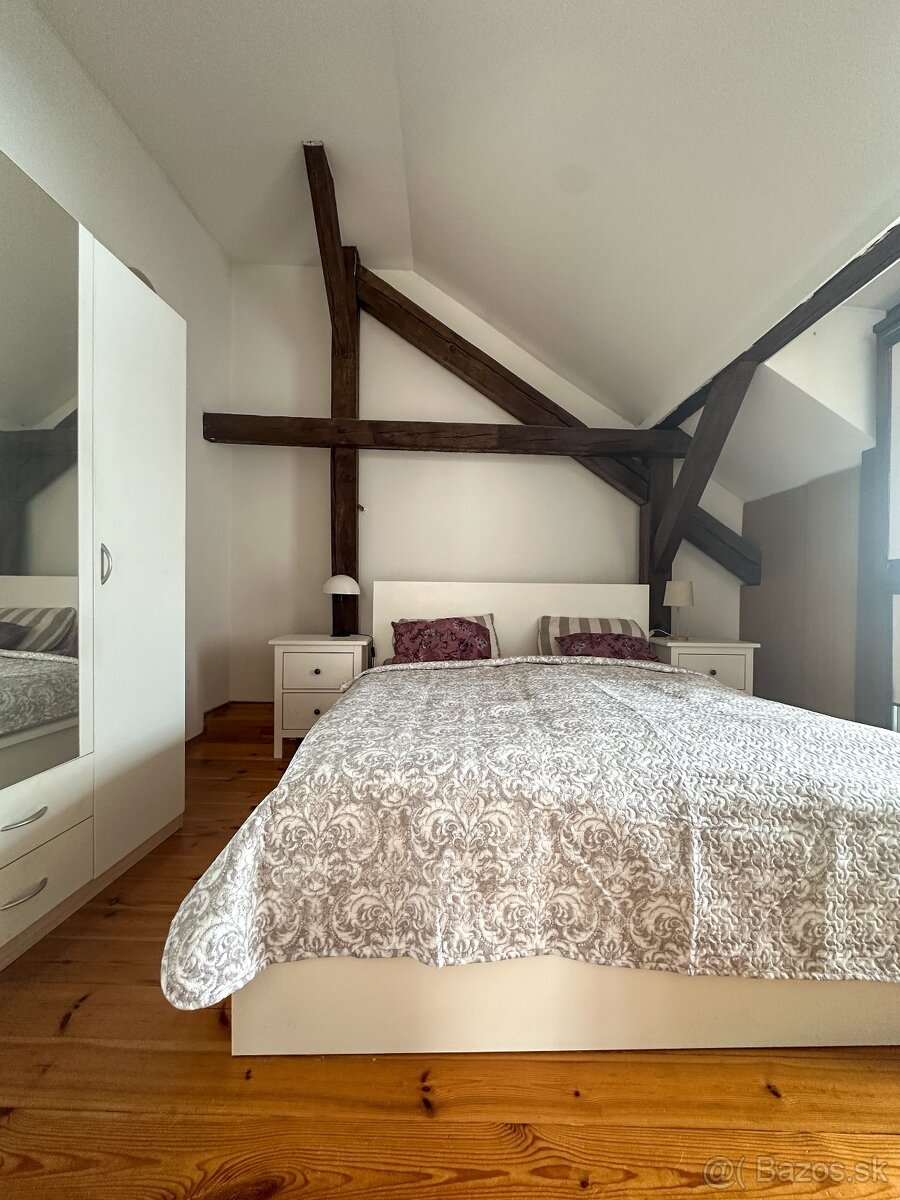 Štýlový podkrovný byt v historickom centre s terasou - 2