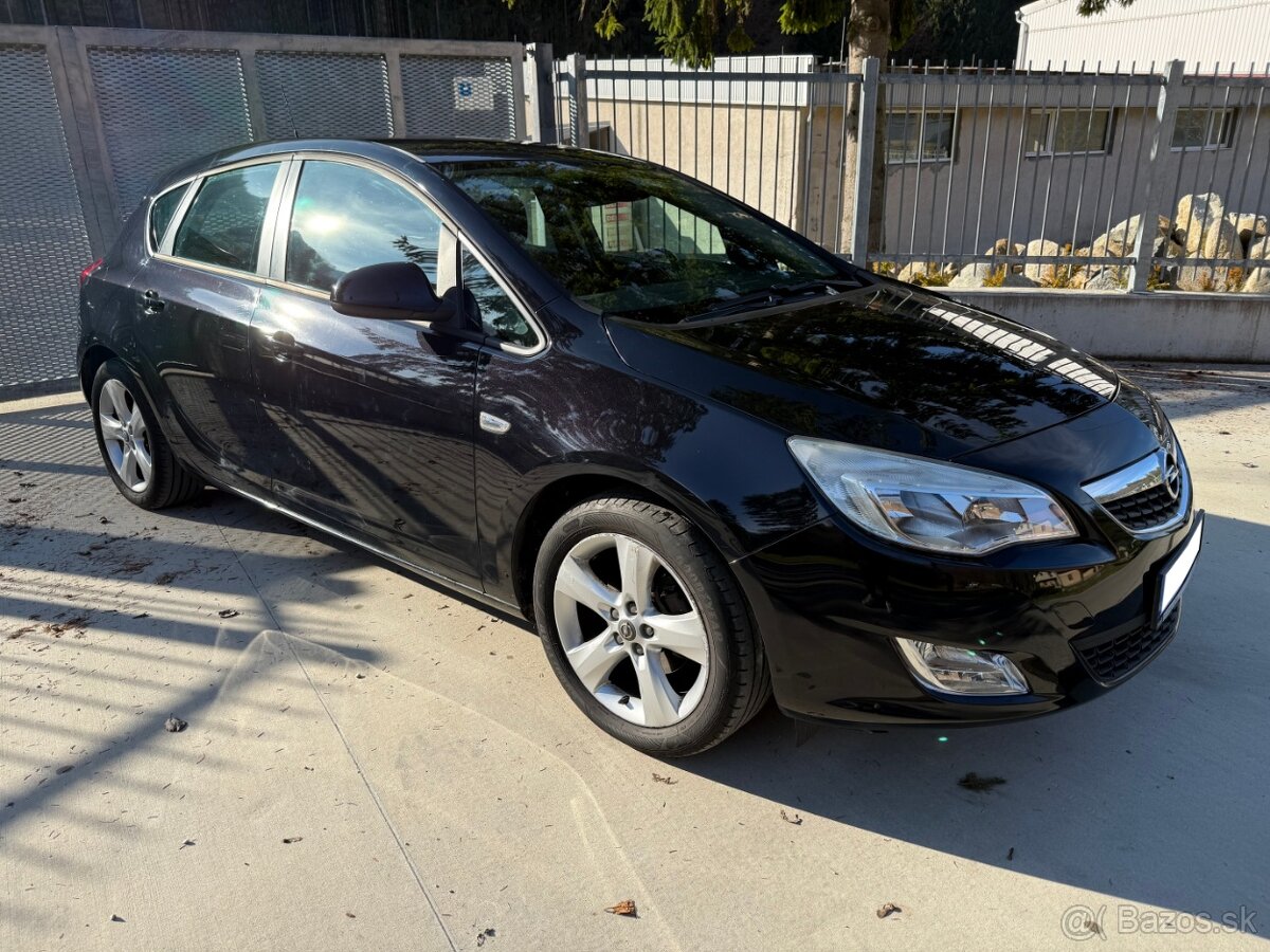 Opel Astra 1.3 CDTI Slovenské auto / 145 800 km - 2