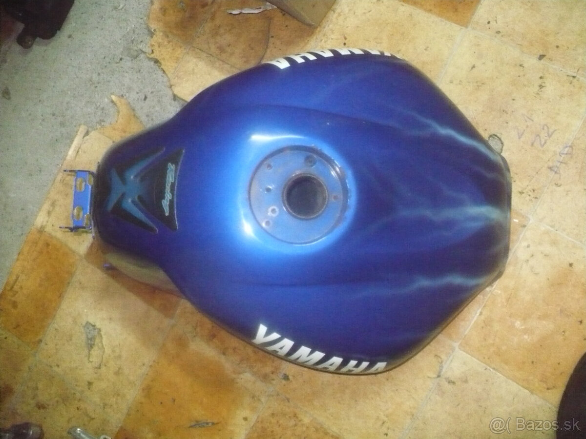 Yamaha YZF 600 R6 r. 99- díly - 2