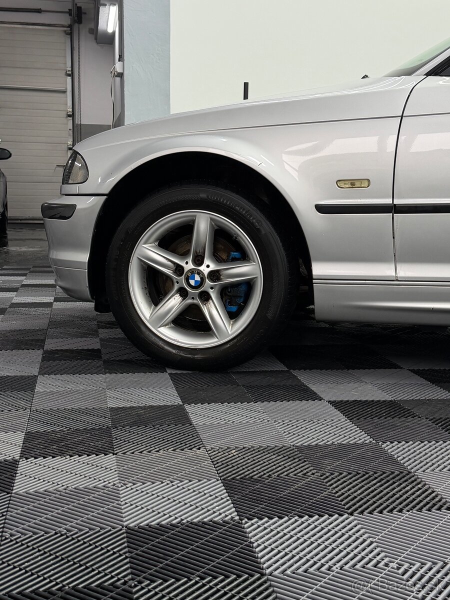 BMW e46 318i sedan - 2