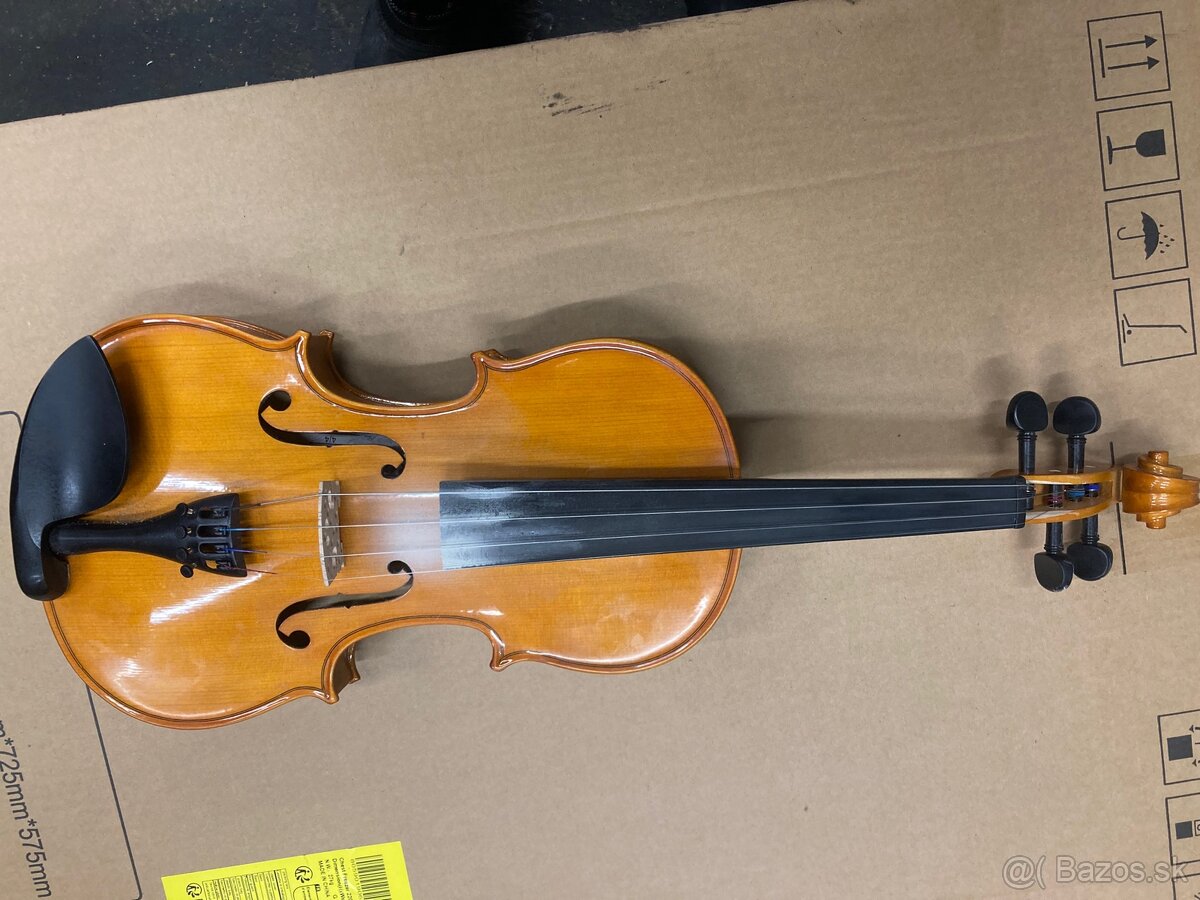 Husle 4/4 - 2