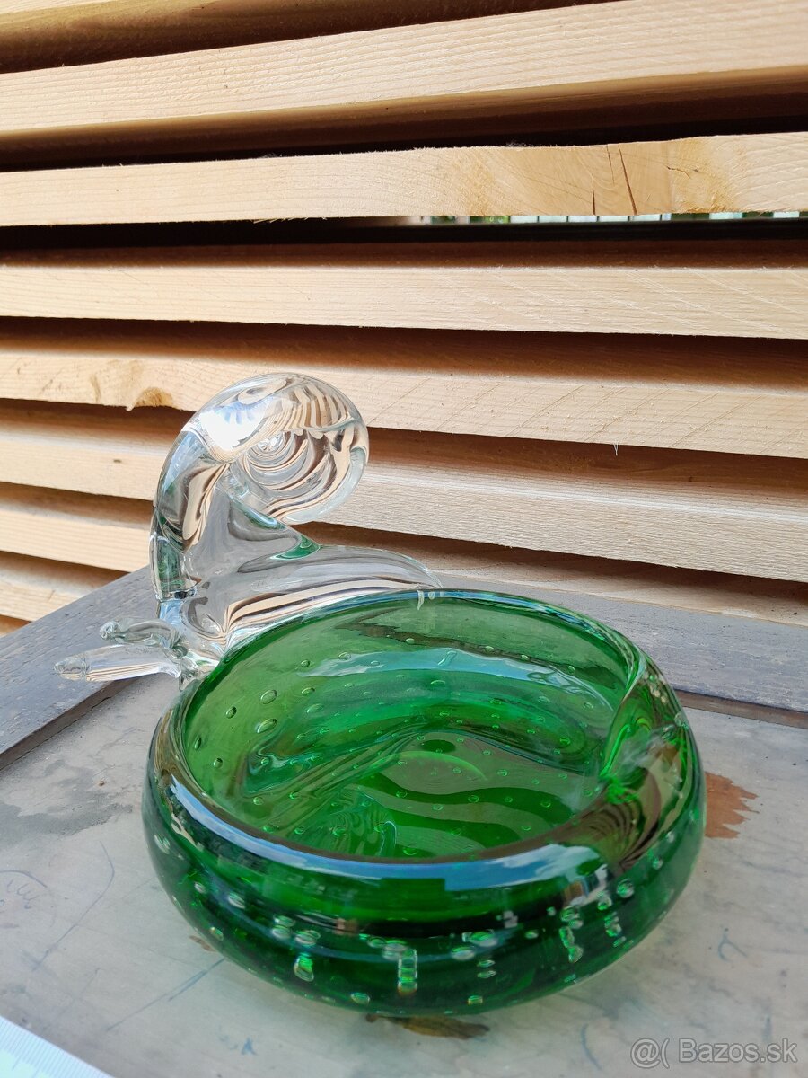 Predám sklenený popolník so slimákom - 2