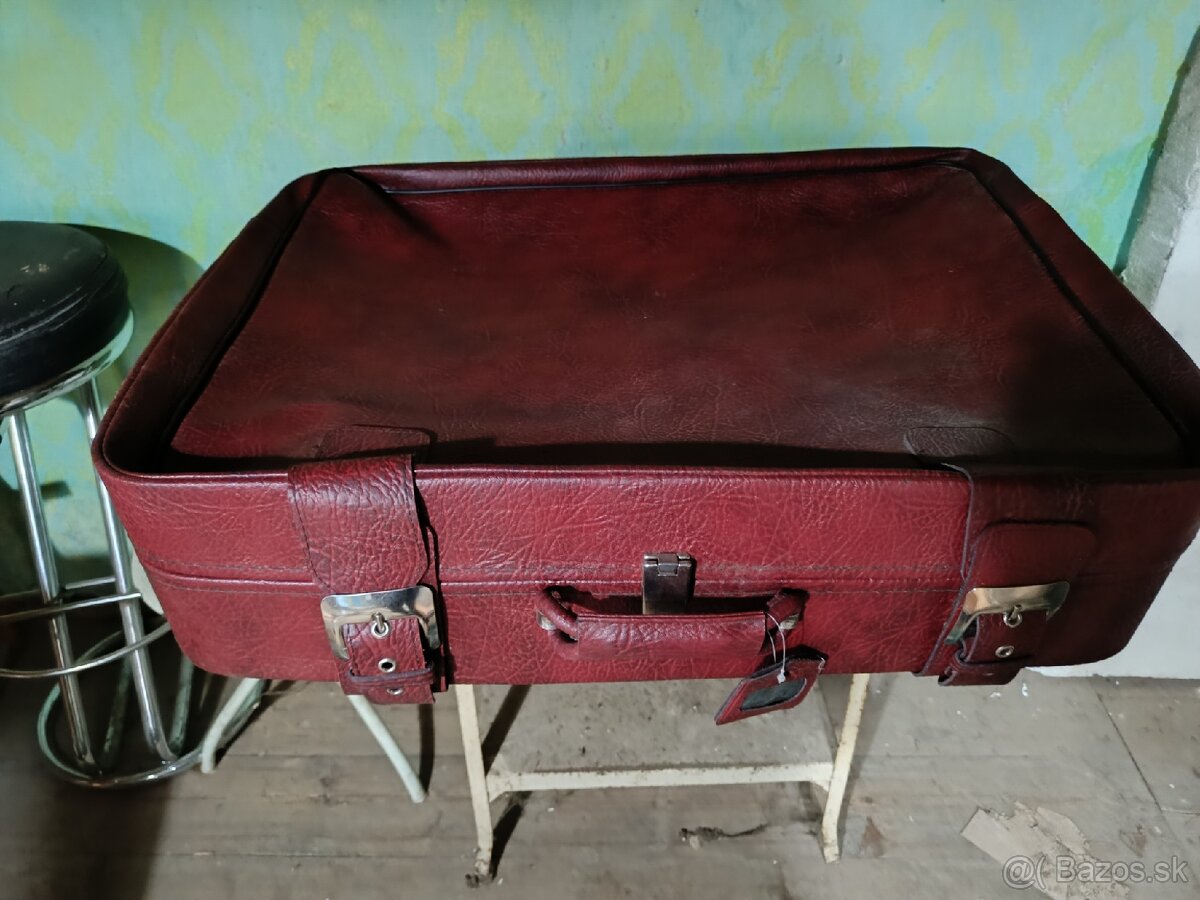 Starý retro kufor - 2