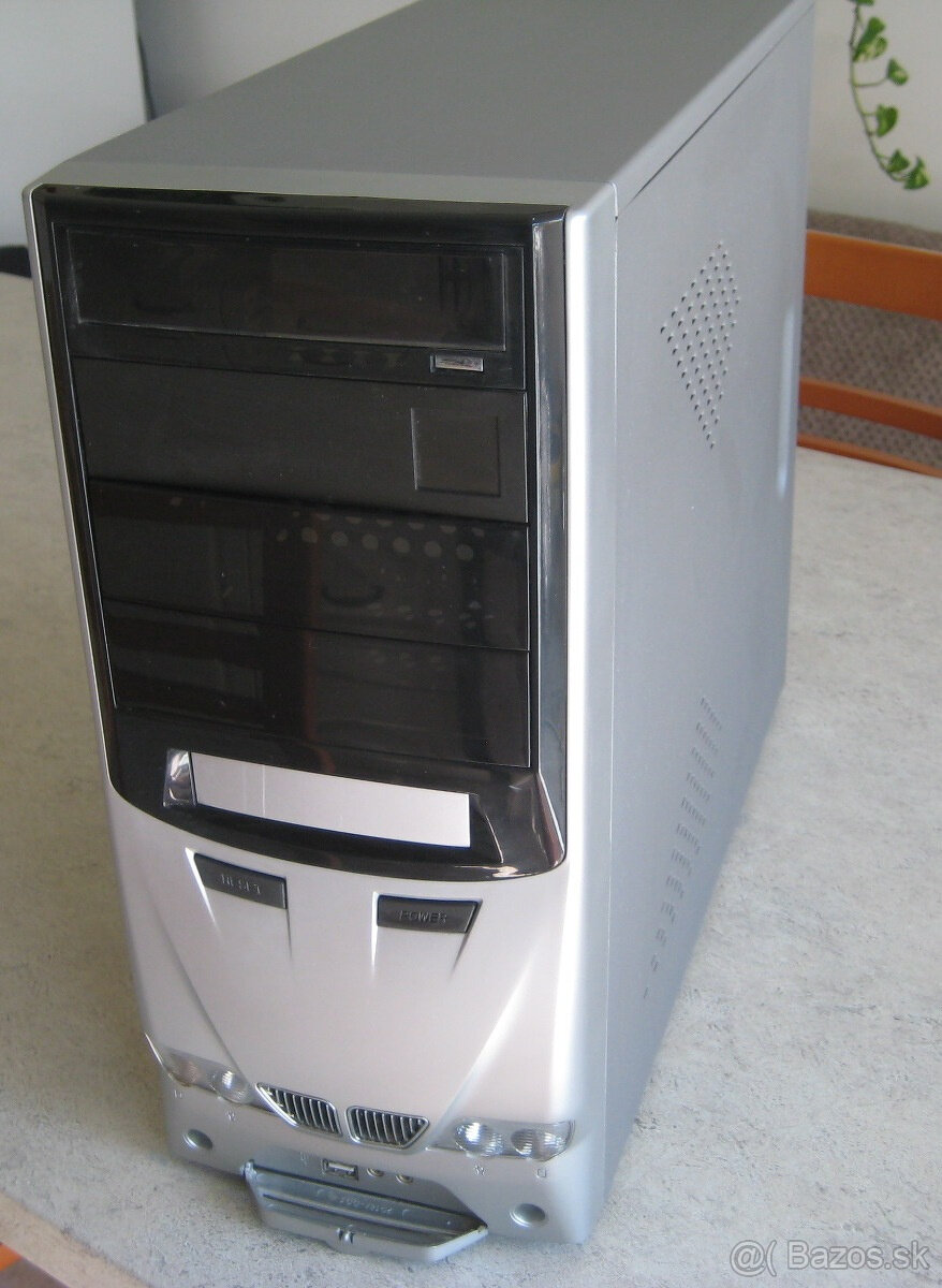 ♦️ B M W ♦️ počítačová skriňa ♦️ - 2