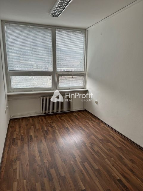 Kancelárske priestory s umývadlom - od 15 m2, Račianska ul. - 2