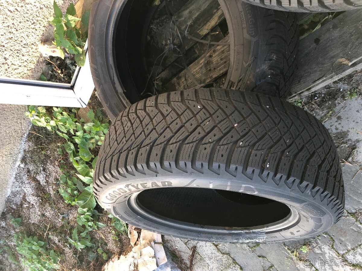 Predám pneumatiky Goodyear 225/50 R17 - 2