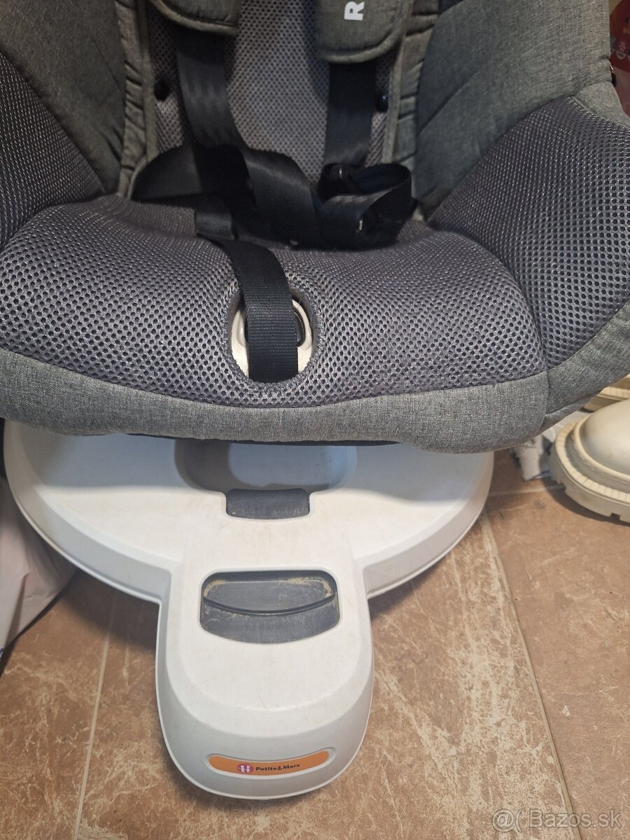 Autosedačka Petite&Mars - 2