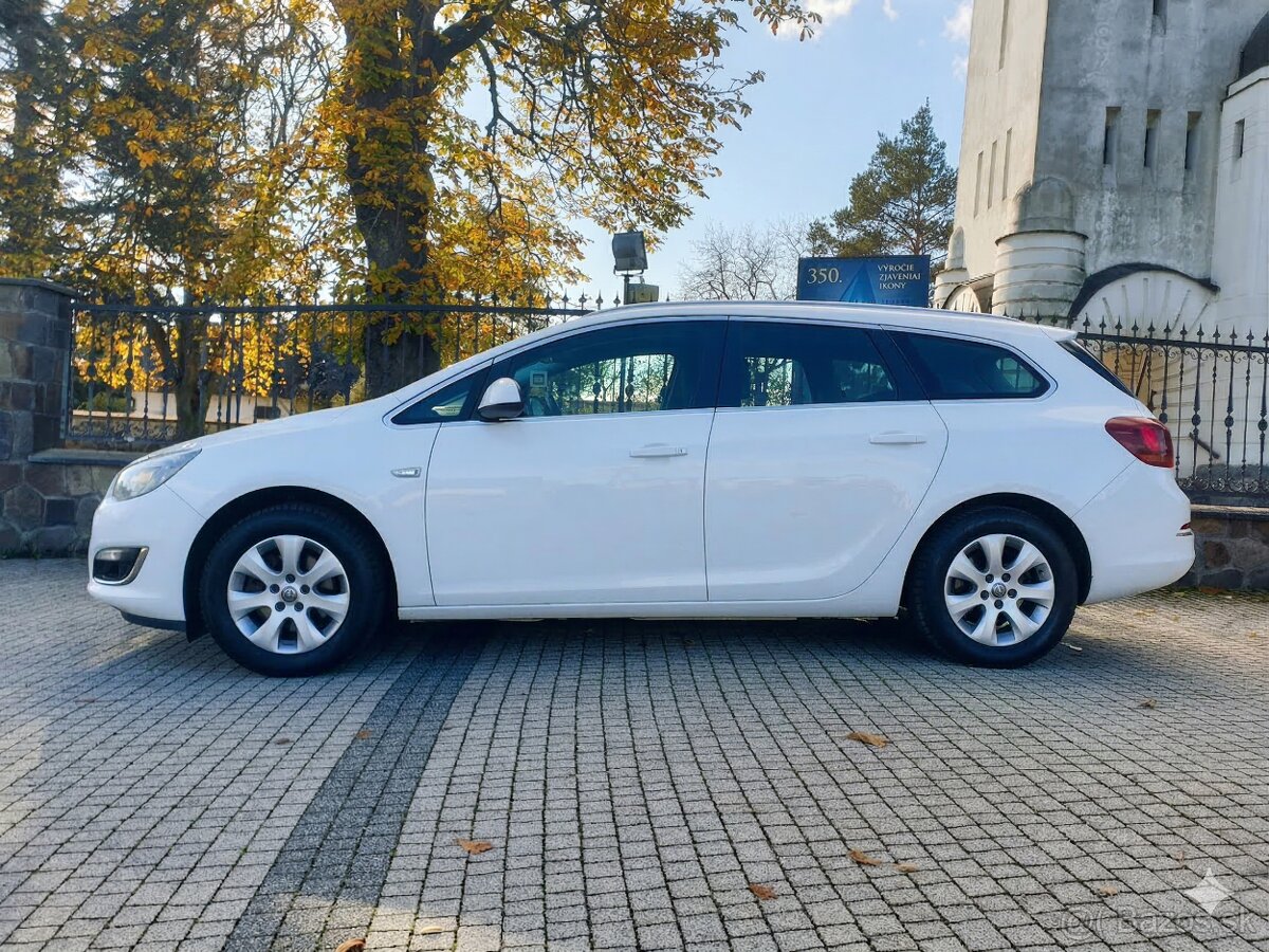 Opel Astra ST 1.6 CDTI • Nová STK • Navigácia • 2015 - 2