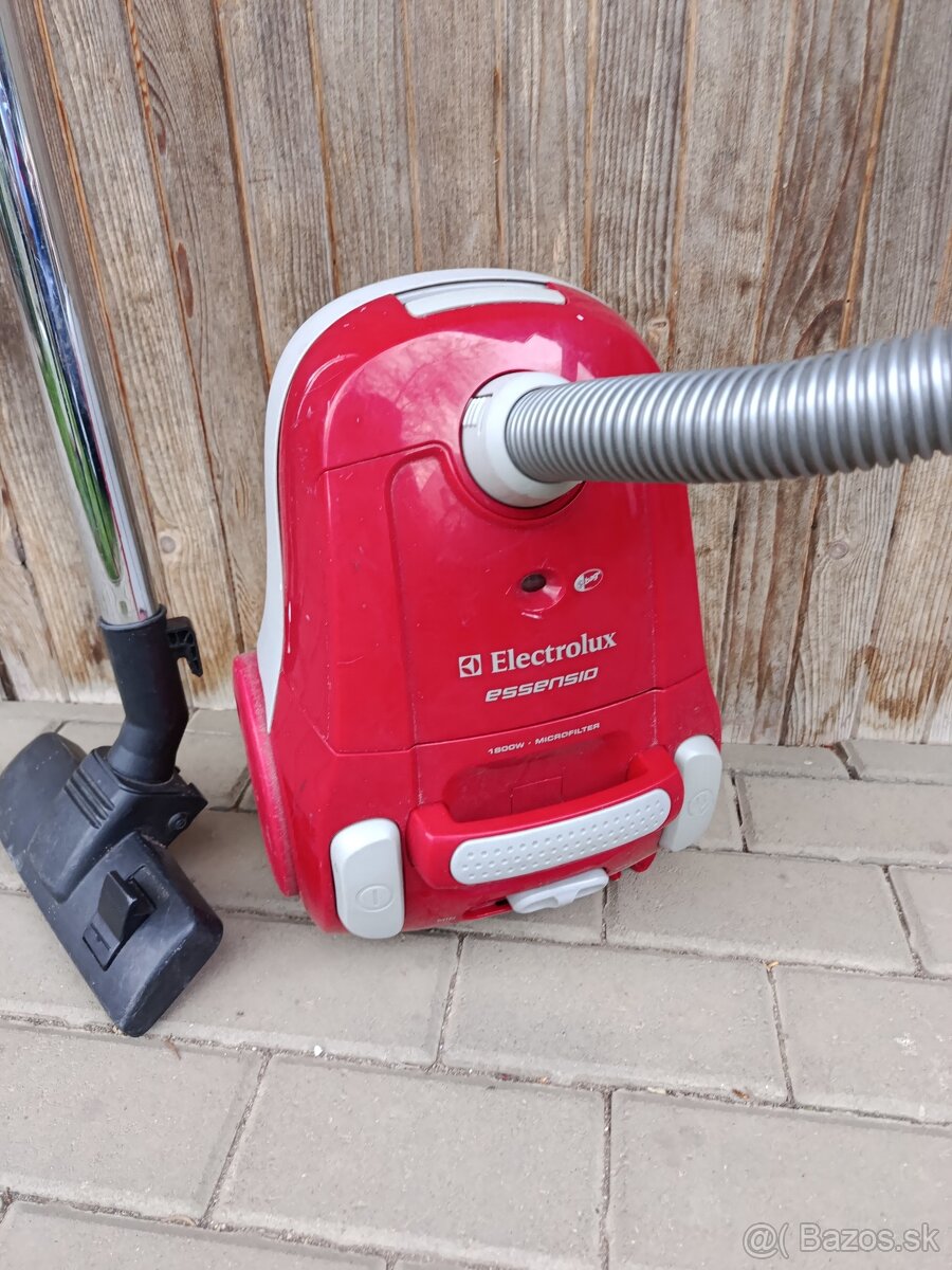 Vysávač Electrolux 1800w - 2