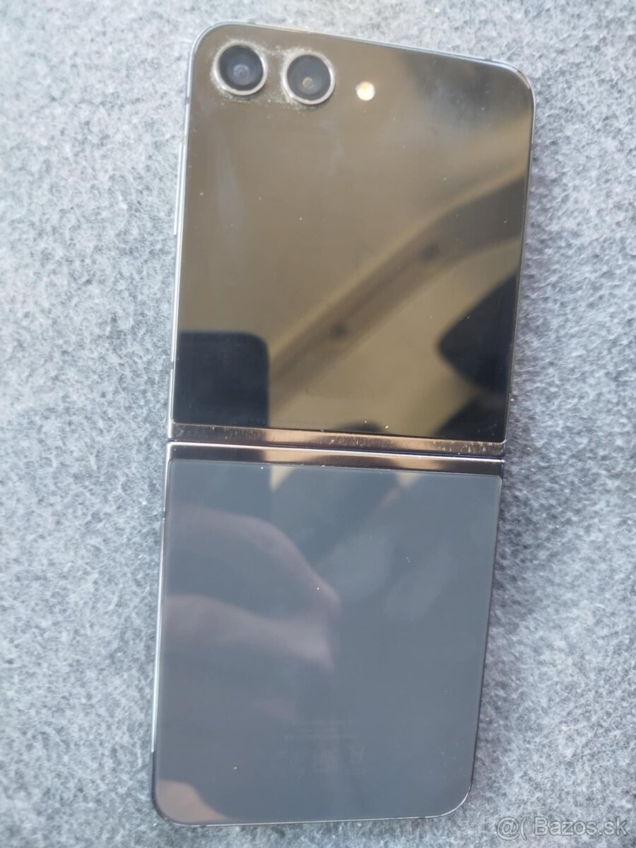Samsung Galaxy zflip5 - 2