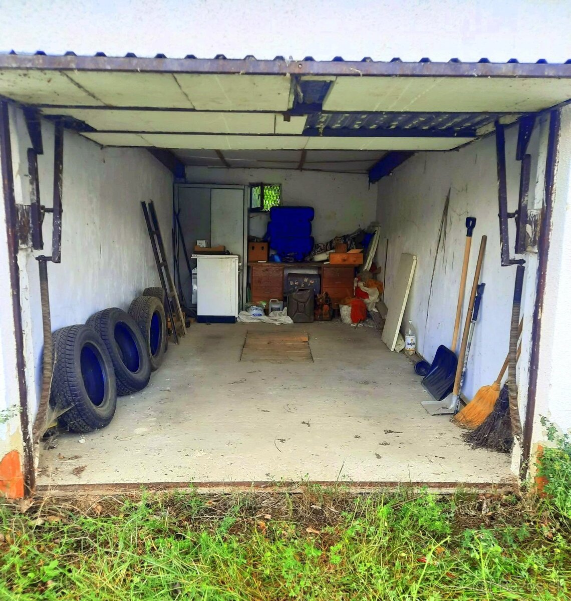 Predaj - garáž Medzilaborce, sídlisko Vrch - 2