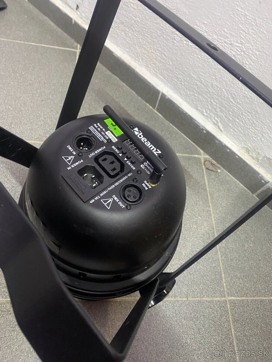 Led par 64 BPP210 18 x 12 W 4-v-1 LED diód - 2