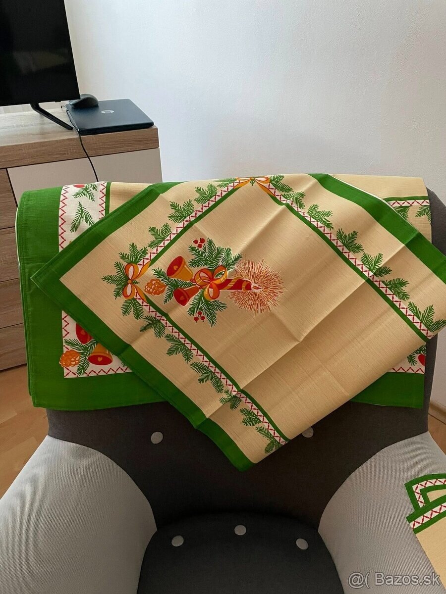 Obrusy 4, ks / AKO NOVE / - 2