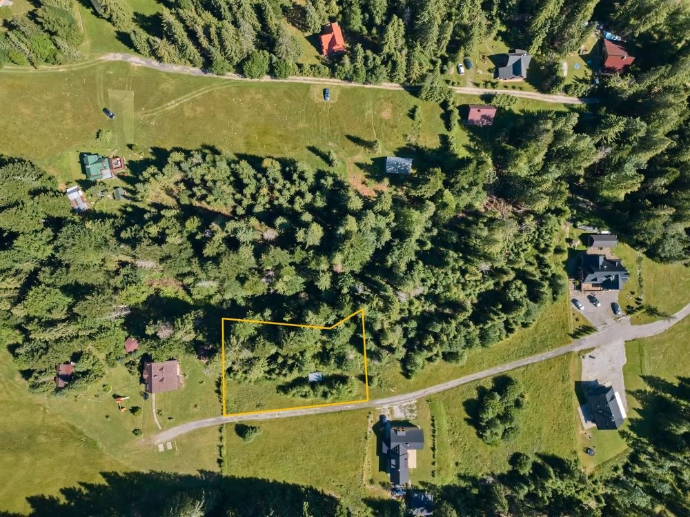 Pozemok na výstavbu chaty v Oraviciach nová cena - 2