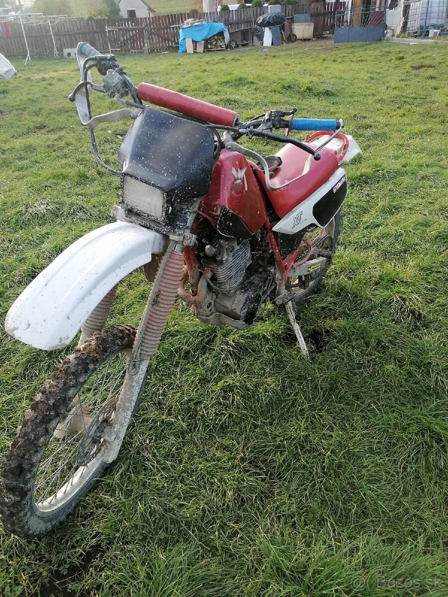 Yamaha XT 400 - 2