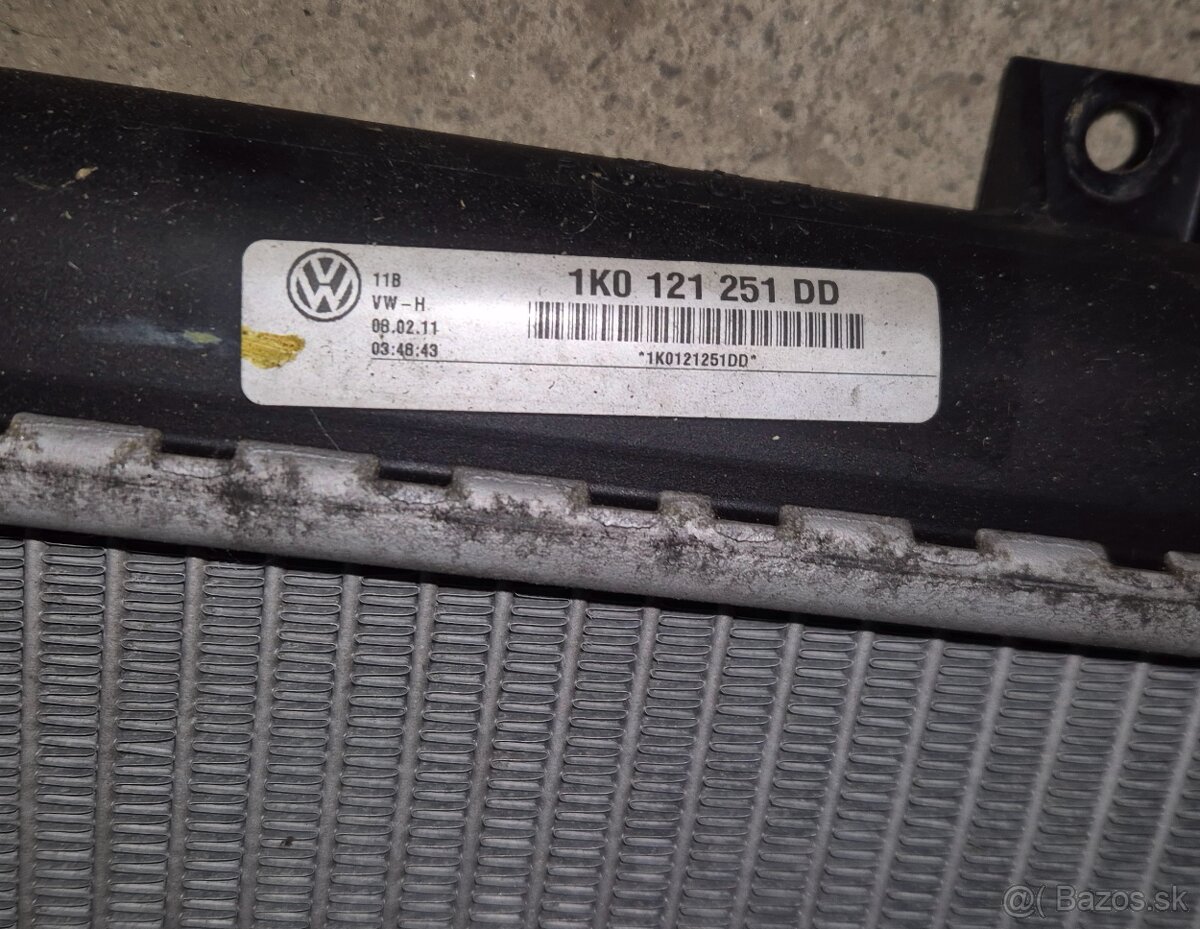 Predám chladic vody 1K0121251DD Octavia II - 2