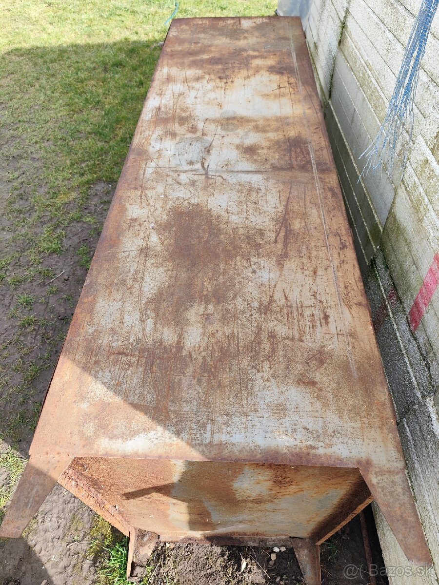 Plechová skriňa - 2