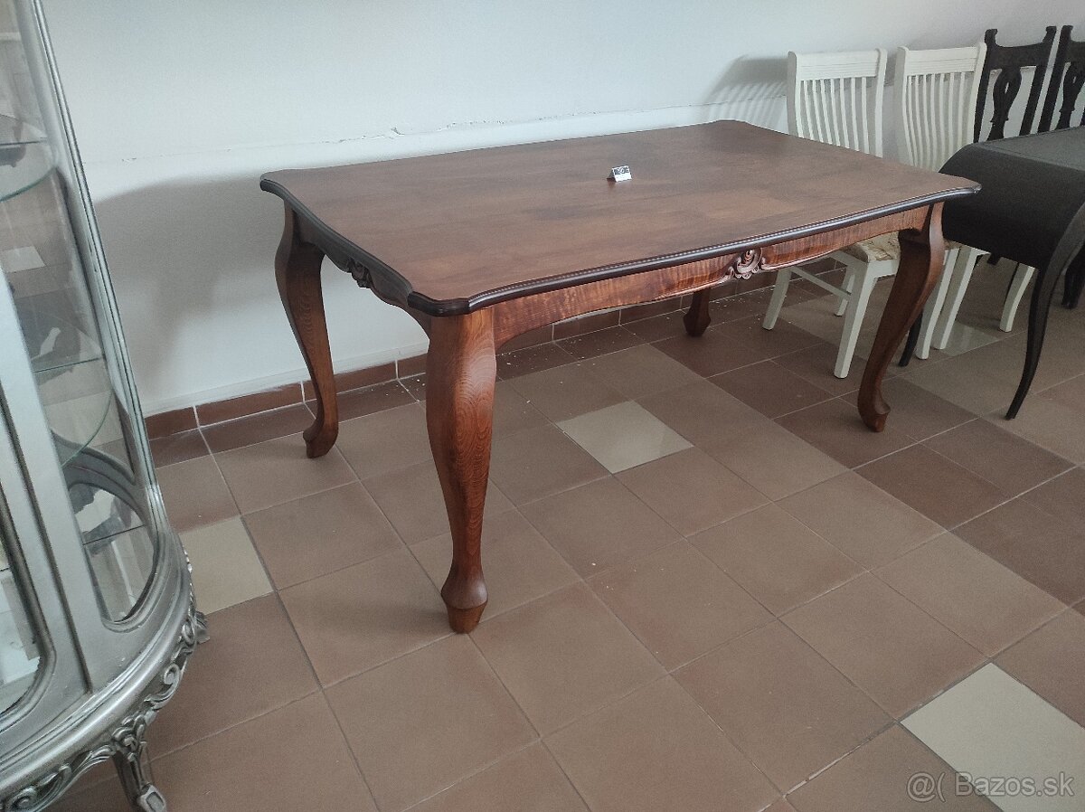Masívny jedálenský stôl - 2