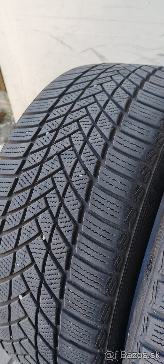 225/40 r18 - 2