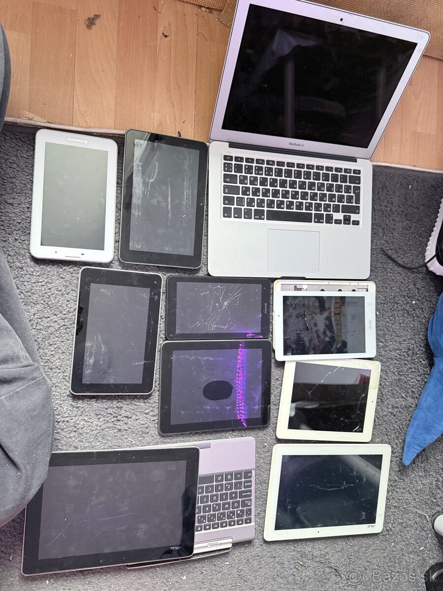 tablety a notebook na náhradné diely - 2