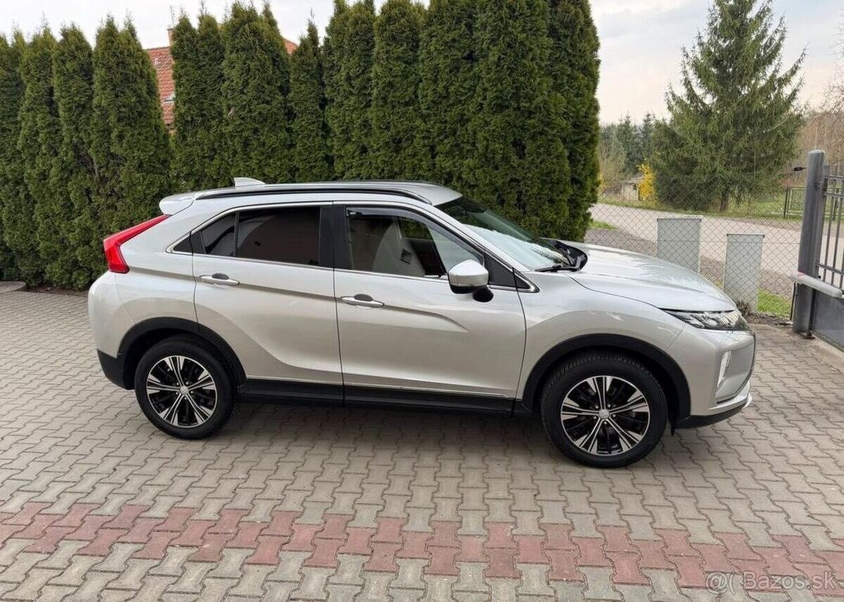 Mitsubishi Eclipse Cross 1,5T-i Active ,automat , Tažné - 2