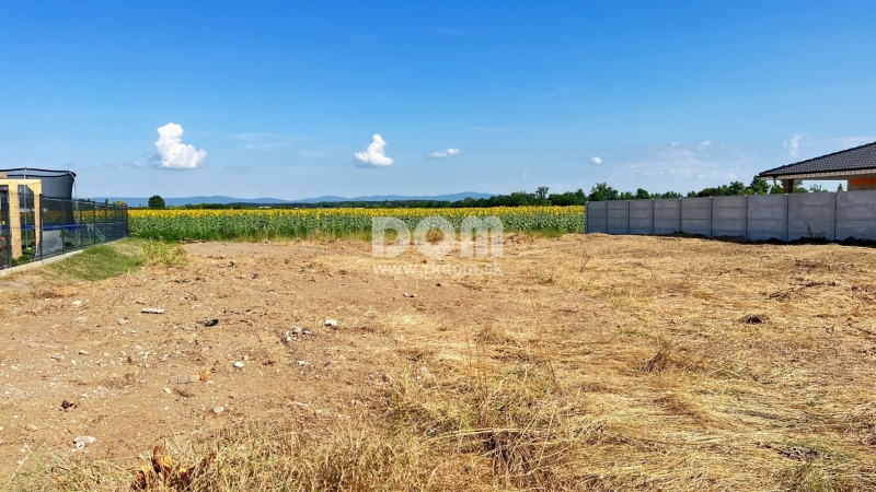 rkDOM | Nová cena V centre obce, široký, slnečný poze - 2