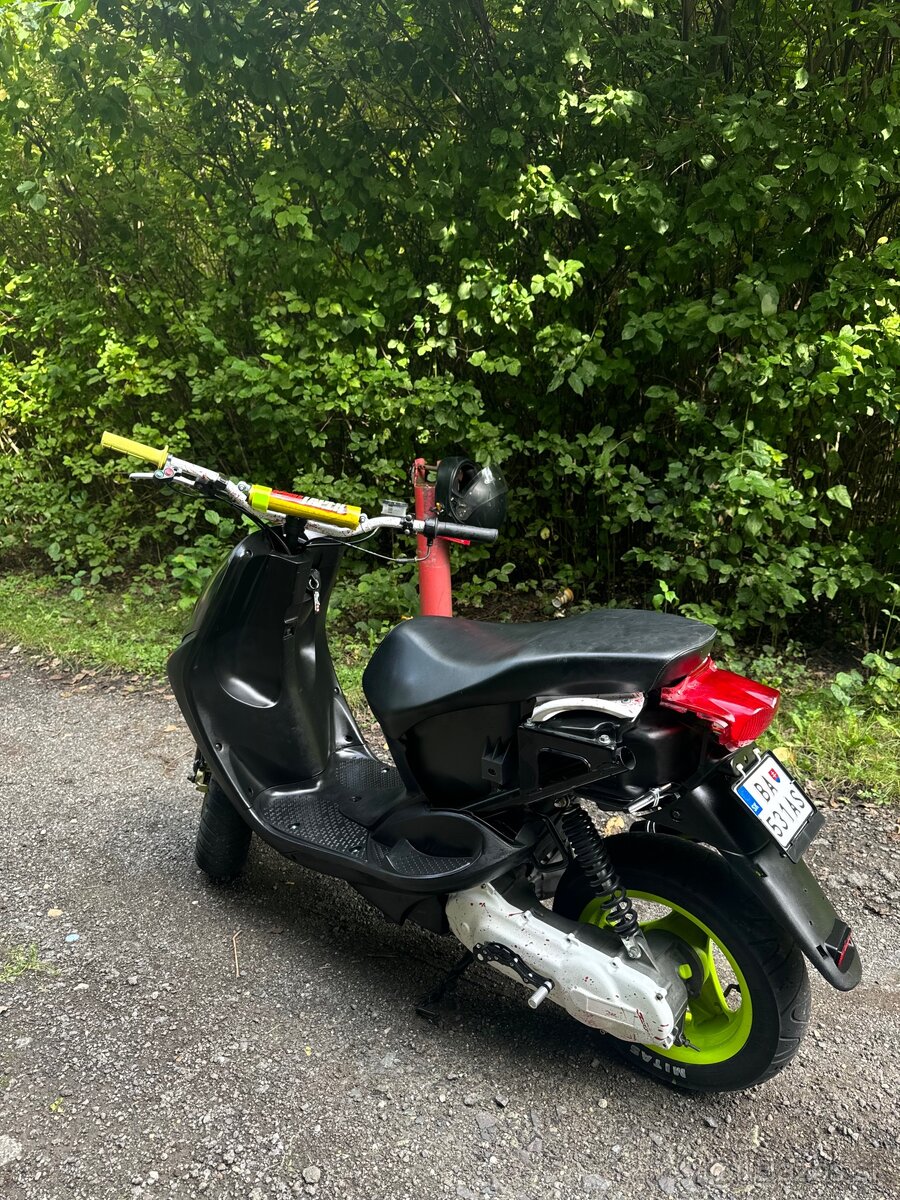 Yamaha Neos Stunt - 2