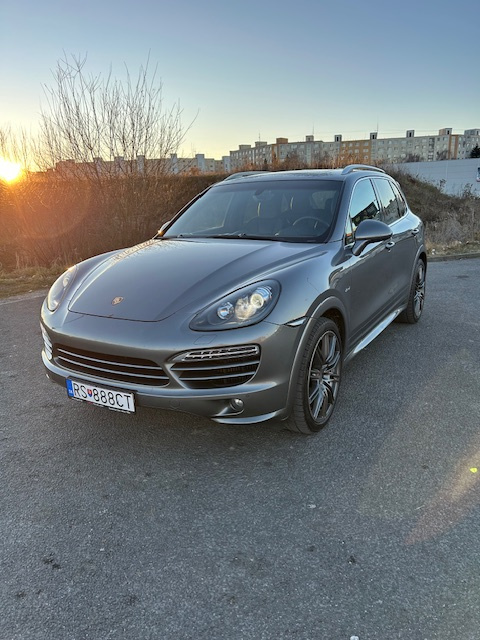PORSCHSE CAYENNE S 4,2 V8 - 2