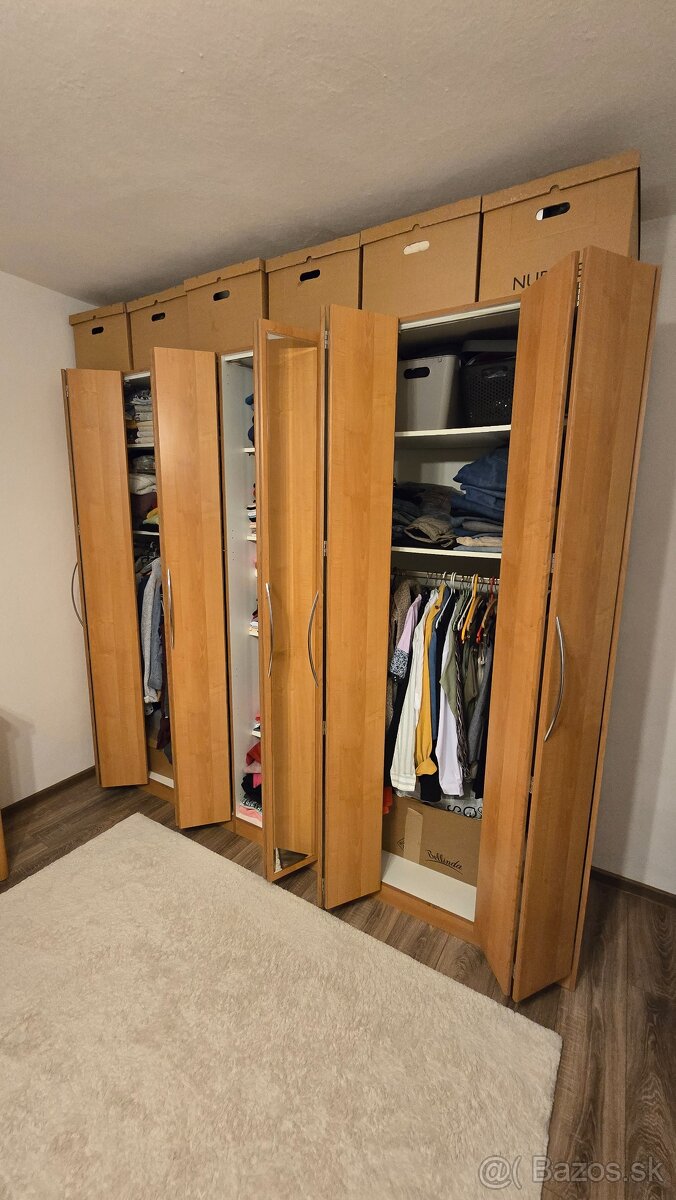 Šatníková skriňa - 2