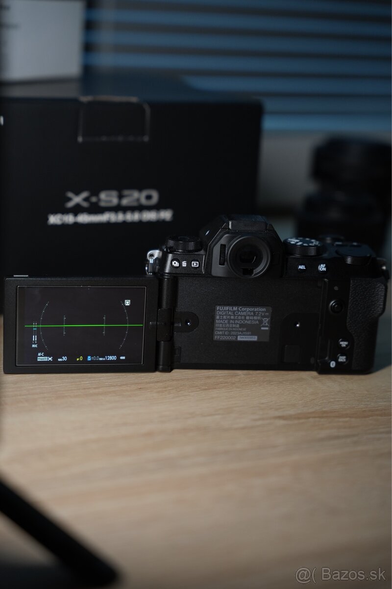 Fujifilm X-S20 - 2