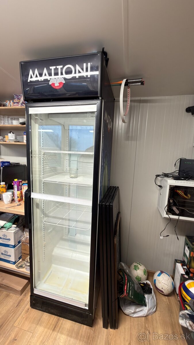 chladnička vitrínová - 2