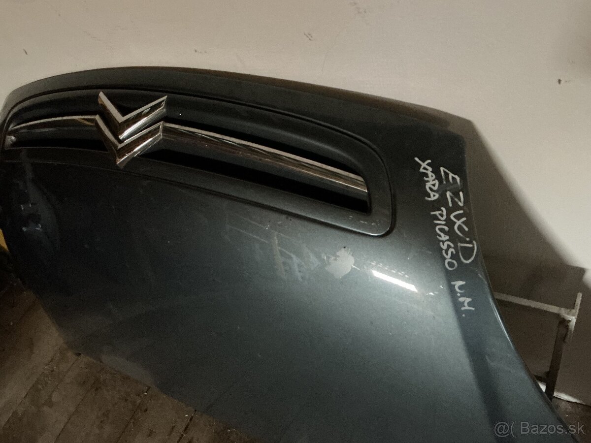 Citroen xsara Picasso - přední kapota. - 2