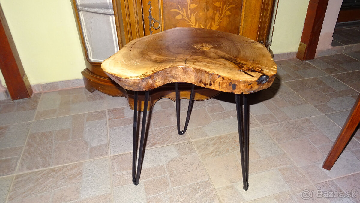 Orechový konferenčný stolik - 2