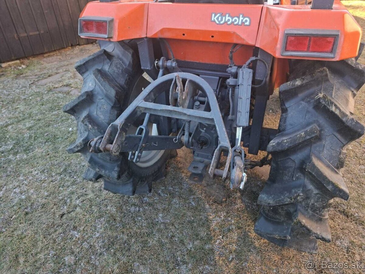 Traktor Kubota saturn x24 - 2