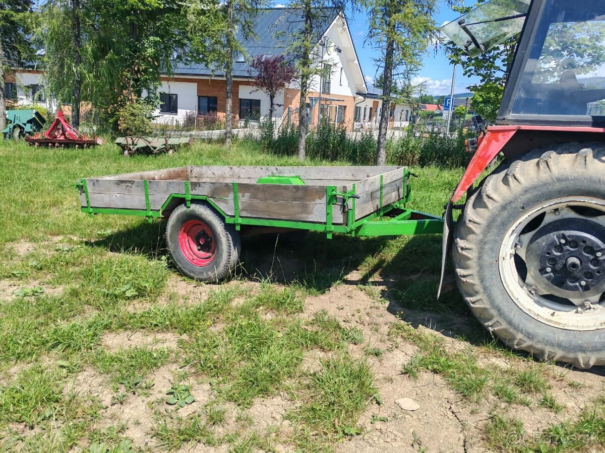 Vlečka za traktor - 2