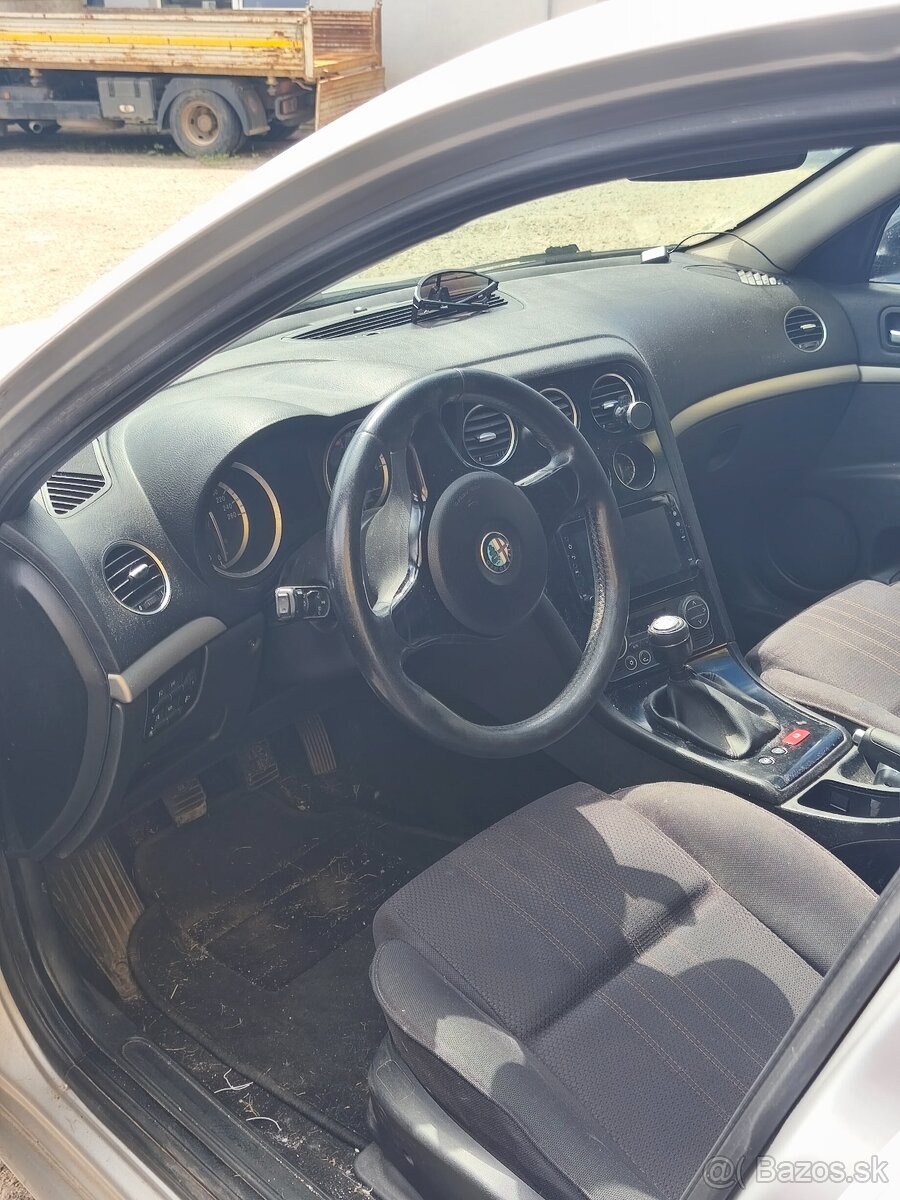 Alfa Romeo 159 - 2