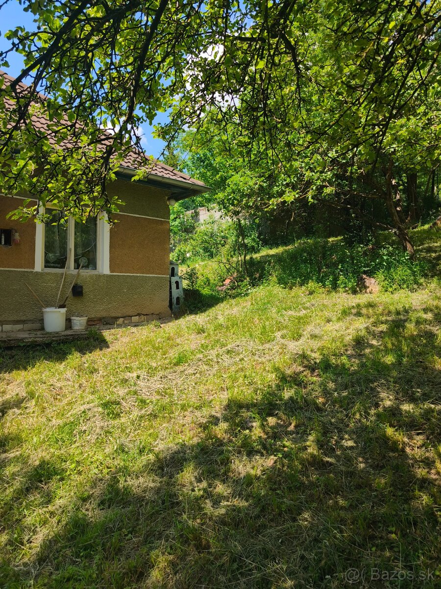 Dom Červený kameň - 2
