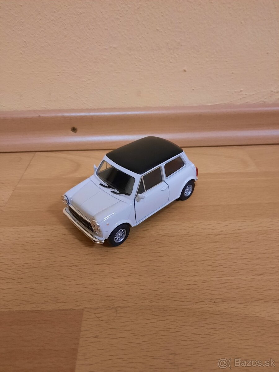 Mini Cooper 1300 1:34 - 2