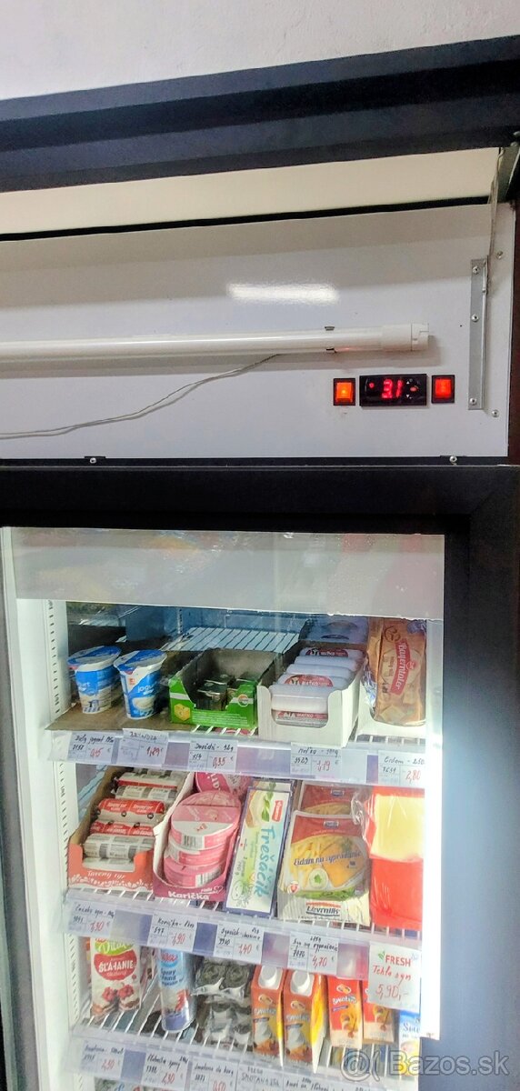 Presklená chladiaca vitrína - 2