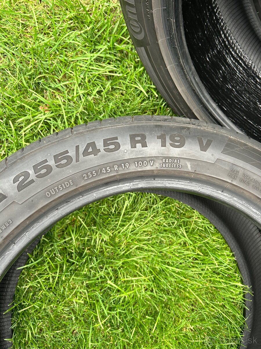 Continental 255/45 R19 SUV - 2