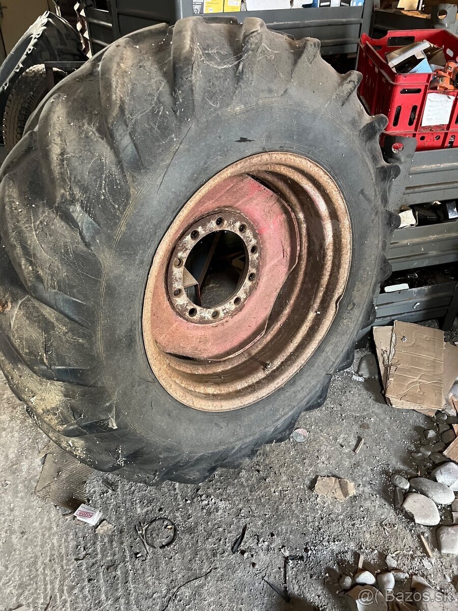 Diely Škoda ŠT180 - 2